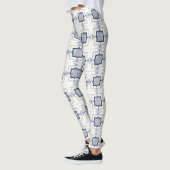 Leggings mit einem geometrischen Muster (Links)