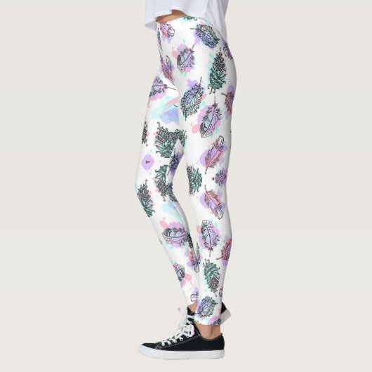 Leggings mit einem lebendigen Muster (Links)