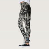 Leggings mit Graffiti-Druck (Links)
