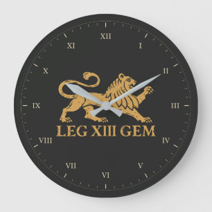 Legio XIII Gemina Ocker Löwe und römische Ziffern Große Wanduhr