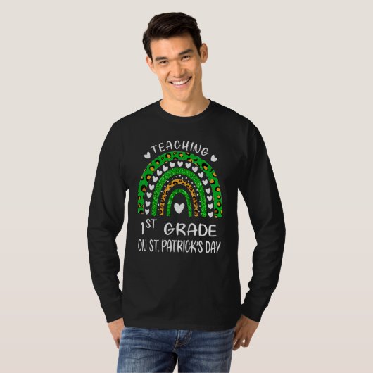 Lehre 1. Klasse auf St Patrick's Day Rainbow Tee (Vorne ganz)