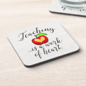 Lehren ist ein Werk des Herzlehrers Getränkeuntersetzer (Linke Seite)