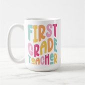 Lehrer der ersten Klasse Farbige Typografie-Design Kaffeetasse (Links)