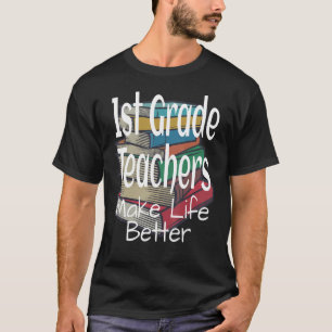 Lehrer der ersten Klasse machen das Leben zu einem T-Shirt