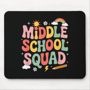 Lehrer einer Mittelstufe, der Kinder erzieht Mousepad