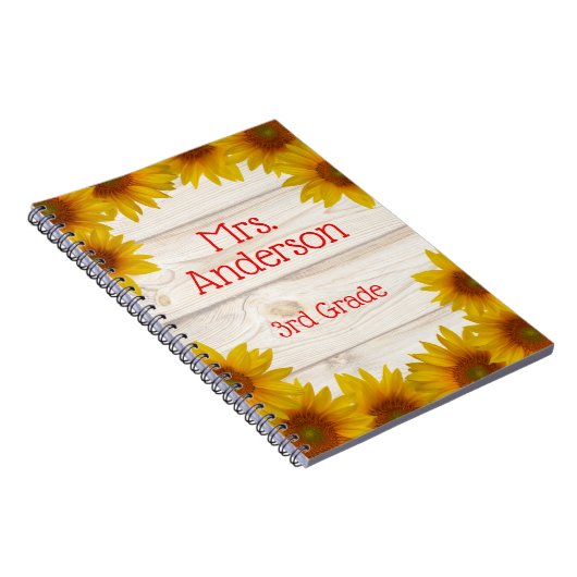 Lehrer Gelbe Läden über Shiplap Notizblock (Rechte Seite)