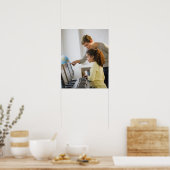 Lehrer hilft Schüler im Computerlabor Poster (Küche)