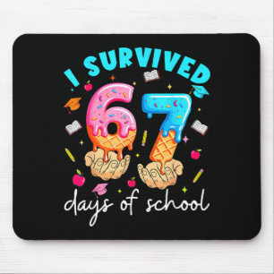 Lehrer Ich überlebte 67 Tage Schule Lustiges Meme  Mousepad