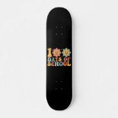 Lehrer Kinder Retro Groovy 100 Tage 0f Schule Skateboard (Vorne)