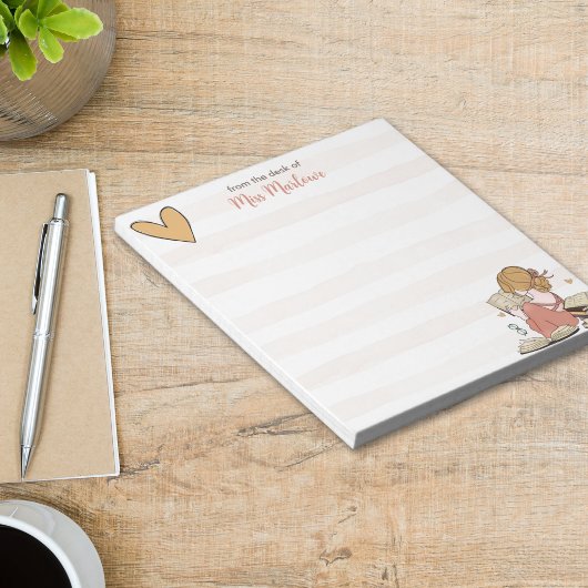 Lehrer Lesen von Buchstapeln Personalisiert gestri Notizblock