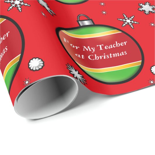 Lehrer mit dekorativem Weihnachtsbaum-Ball-Rot Geschenkpapier (Rolleneckpunkt)