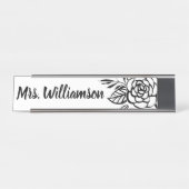 Lehrer-MonogrammSchwarz-weiße Chic-Blume Schreibtischnamensplakette (Vorderseite )