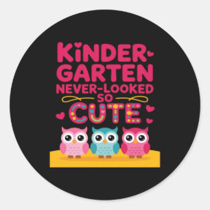 Lehrer Rückkehr zur Schule Kindergarten sah süß au Runder Aufkleber