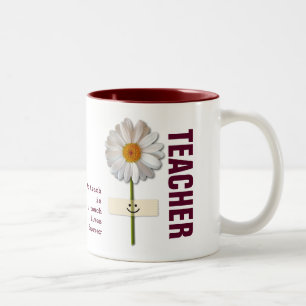 Lehrer Wertschätzung lächelnd Daisy Geschenk Zweifarbige Tasse