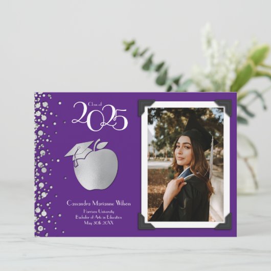 Lehrerin Bildung Silver Abschluss Lila Einladung (Stehend Vorderseite)