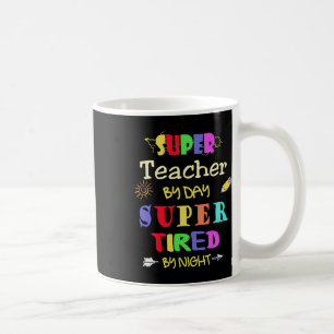 Lehrerin für Tag durch Nachtschwärmerin übermüdet Kaffeetasse