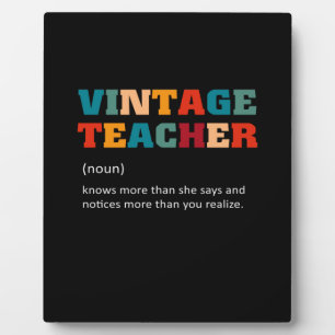 Lehrerin gibt Vintagen Lehrer ein Geschenk Fotoplatte