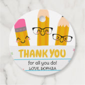Lehrerin im Schulstab Dankeschön Geschenkanhänger (Vorderseite)