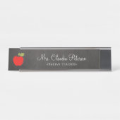 Lehrerin Name Red Apple White Script auf Blackboar Schreibtischnamensplakette (Vorderseite )