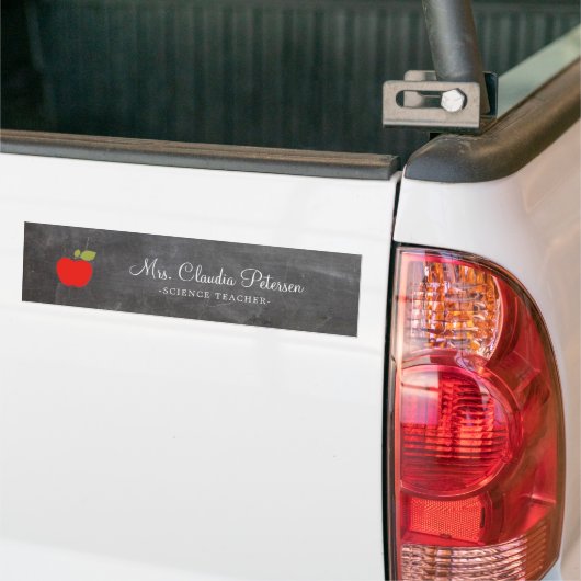 Lehrerin Name Red Apple White Script auf Chalkboar Autoaufkleber (Auf Lkw)