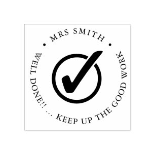 Lehrerin tickt gut gemachte Hausaufgaben Gummistempel