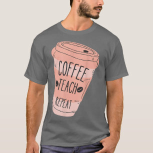 LehrerInnen bringen lustige LehrerInnen Kaffee bei T-Shirt