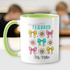 Lehrerschule Niedlich-bunt Bow Pencil Lächeln Name Tasse
