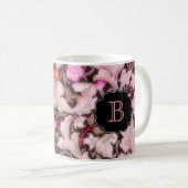 Leicester Pink Floral Muster mit Monogramm Kaffeetasse (VorderseiteRechts)