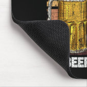 Leicht abgelenkt durch Bier & Amp; Schweinefleisch Mousepad (Ecke)