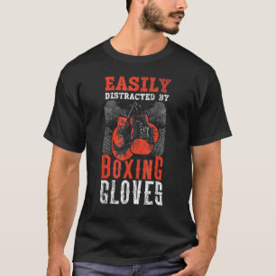 Leicht abgelenkt durch Boxengloves Boxer Coach T-Shirt