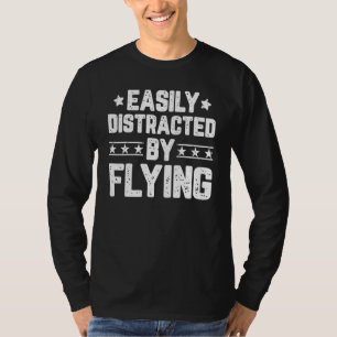Leicht abgelenkt durch Flying Airplane Aviation Pi T-Shirt