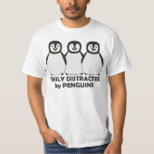 Leicht abgelenkt durch Pinguine T-Shirt (Vorderseite)