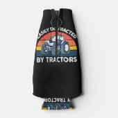 Leicht abgelenkt durch Traktoren-Shirt-Bauer F Flaschenkühler (Rückseite)