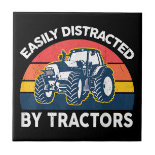 Leicht abgelenkt durch Traktoren-Shirt-Bauer F Fliese