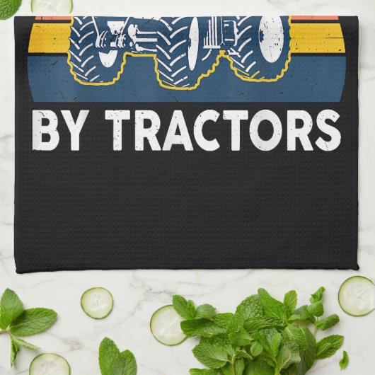 Leicht abgelenkt durch Traktoren-Shirt-Bauer F Geschirrtuch (Gefaltet)