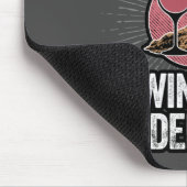 Leicht abgelenkt durch Wine and Murder Shows Mousepad (Ecke)