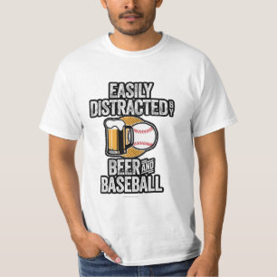 Leicht abgelenkt vom Bier- und Baseball-T - Shirt