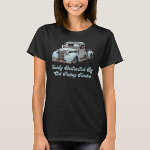 Leicht abgelenkt von alten Lieferwagen LKWs Niedli T-Shirt