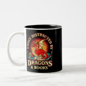 Leicht abgelenkt von Drachen & Bücher Nerd Dragon Zweifarbige Tasse (Links)