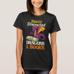 Leicht abgelenkt von Drachen und Büchern, die Boo T-Shirt