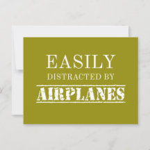 Leicht abgelenkt von Flugzeugen Pilot