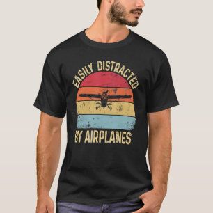 Leicht abgelenkt von Flugzeugen Retro-Flugzeug Pil T-Shirt
