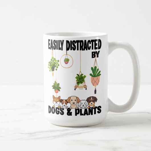 Leicht abgelenkt von Hunden und Pflanze Niedliches Kaffeetasse (Rechts)