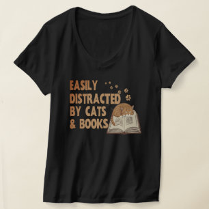 Leicht abgelenkt von Katzen & Büchern   Black Cat  T-Shirt