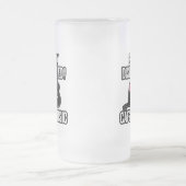 Leicht abgelenkt von Katzen und Musik Mattglas Bierglas (Mittel)