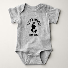 Leicht abgelenkt von: Mommy's Smile Baby Bodysuit Baby Strampler