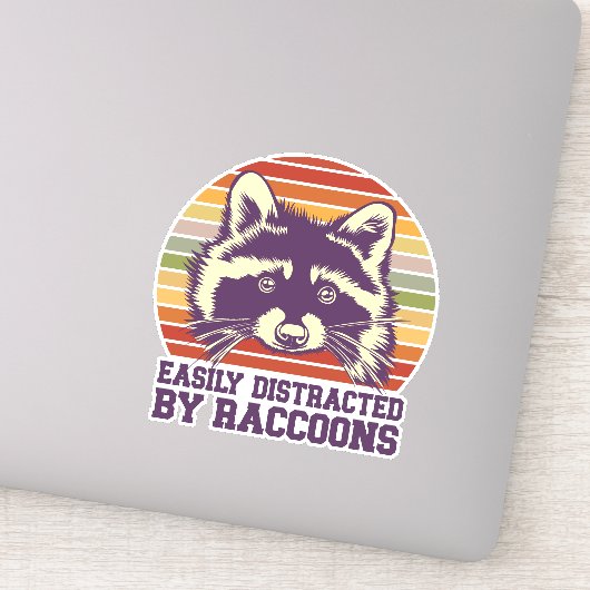 Leicht abgelenkt von Raccoons Retro Vintager Sonne Aufkleber (Detail)