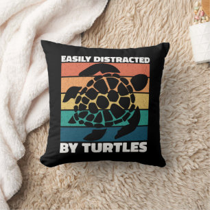 Leicht abgelenkt von Schildkröten Cooles Seefeld Kissen