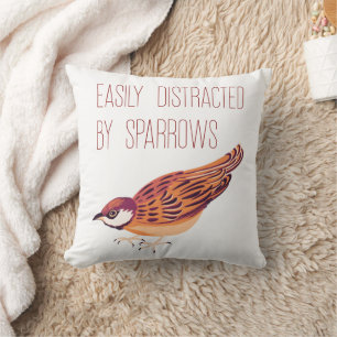 Leicht abgelenkt von Sparrows Kissen