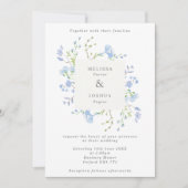 Leicht blauer Blumenrahmen Hochzeit Einladung (Vorderseite)